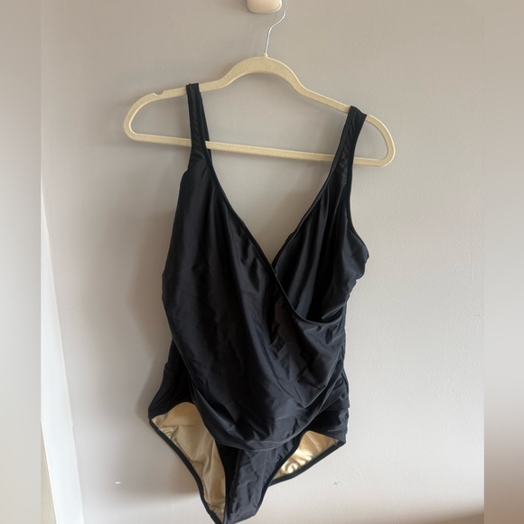 TravelSmith Other - TravelSmith Black One Piece Swimsuit 20W Tummy Control Draped Ruched Classic